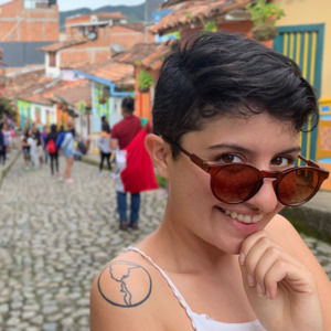 Meet your Posher, Maria camila